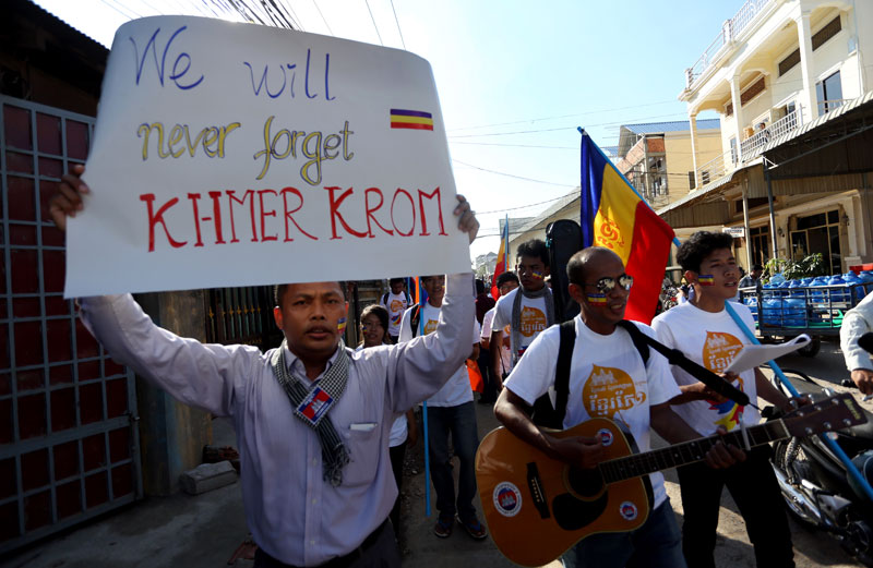 Khmer Krom supporters march and play music during a ceremony on 2014 to mark the 65th anniversary of the day France’s Cochinchina colony, which included Kampuchea Krom, was officially handed over to Vietnam. (Siv Channa)